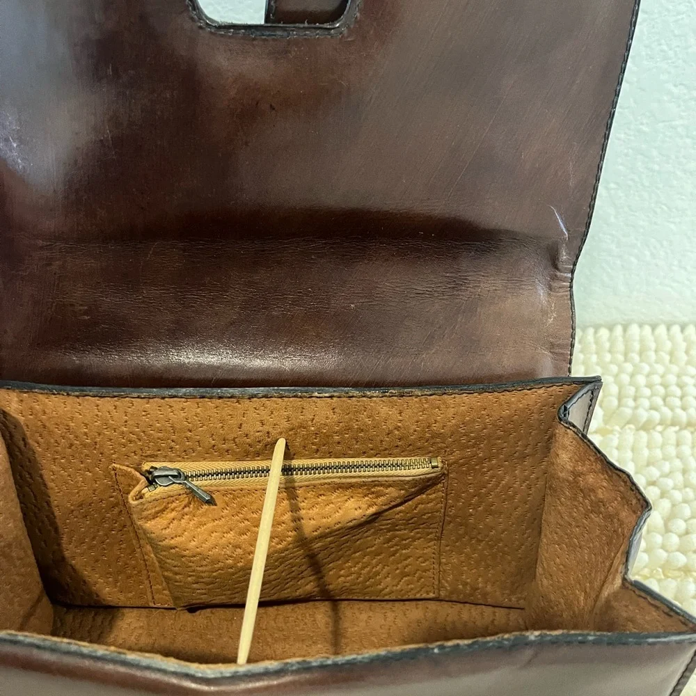 VINTAGE Brown Leather Satchel - Picture 6 of 6